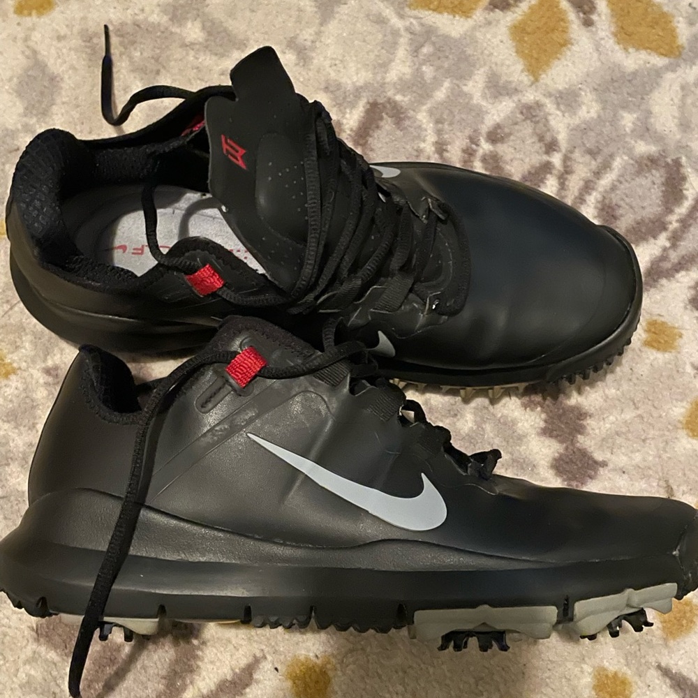 Nike Tiger Woods TW 2013 golf shoes Sz 9.5